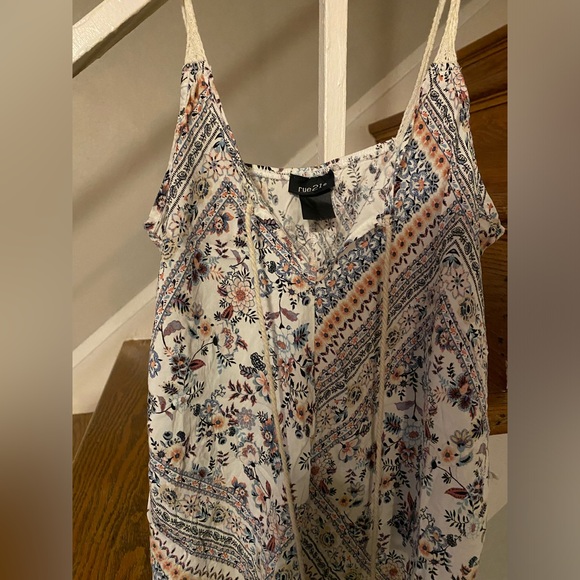 Rue21 tank Top knit spaghetti straps with floral pattern Size Medium - Picture 5 of 8